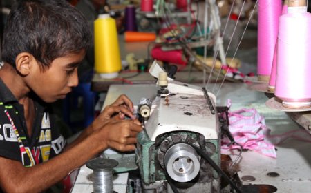 প্রাথমিক শেষ না হতেই শিশু শ্রমিক!