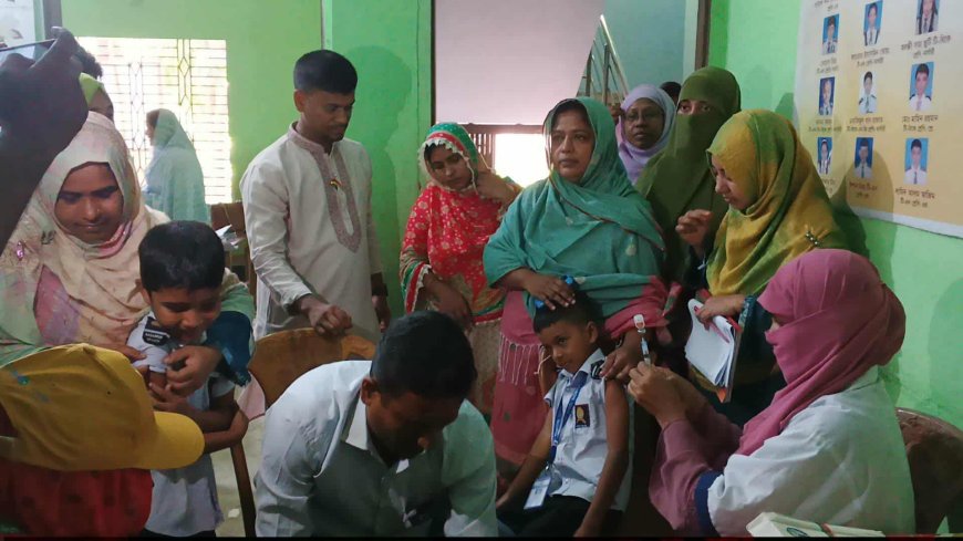 নাগরপুর শহীদ ক্যাডেট স্কুলে টাইফয়েড টিকাদান ক্যাম্পেইন'২৫ অনুষ্ঠিত 